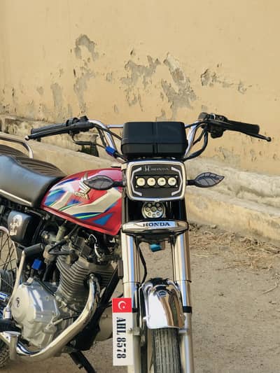 Honda 125 only 6500 km driven