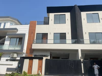 5 Marla brand new double unit house for sale 60 ft road near to masjid park masjid