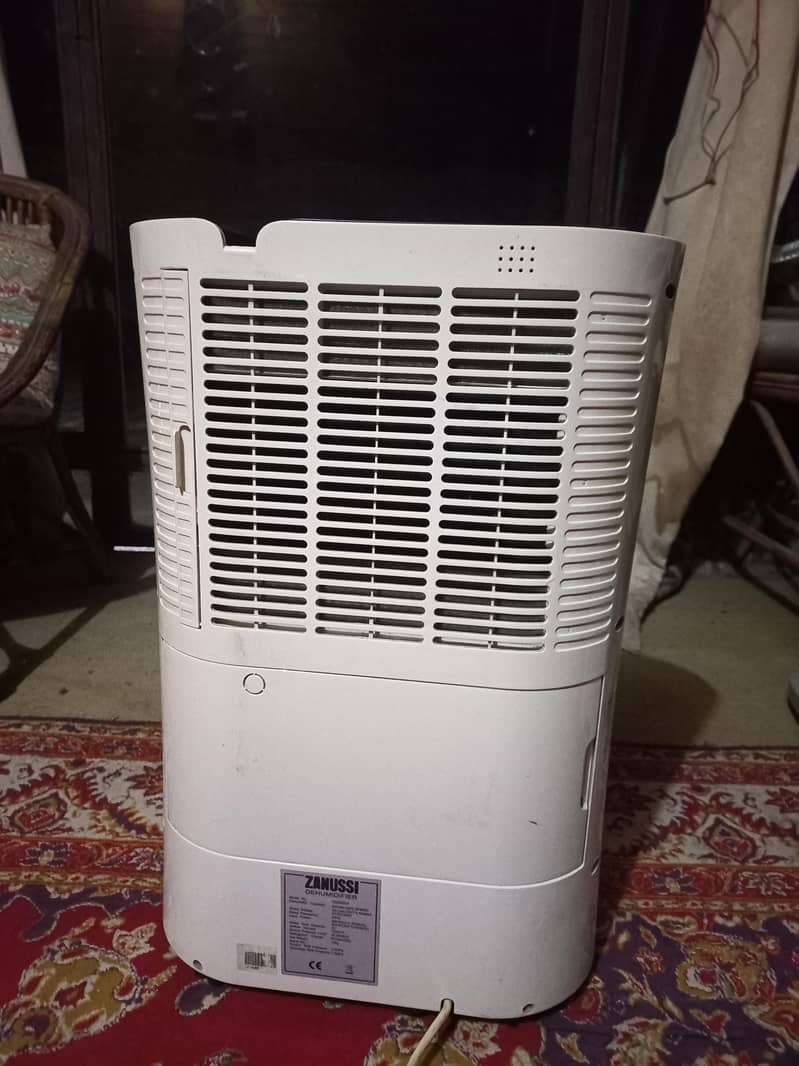 Dehumidifier 2