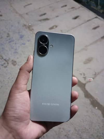 Tecno spark go 2 mobile box in charger in available