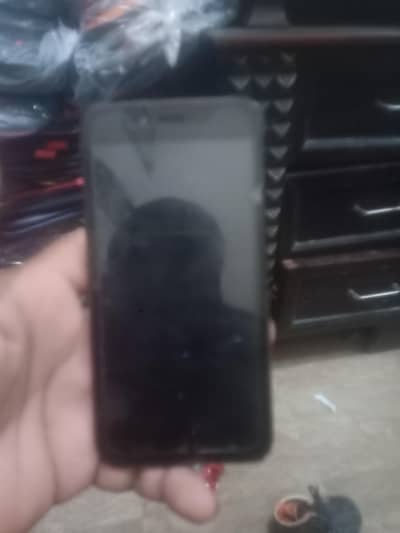 mobile ki battery kharab hy or SIM ki teary b gum gei hy