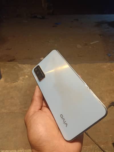Vivo y 12
