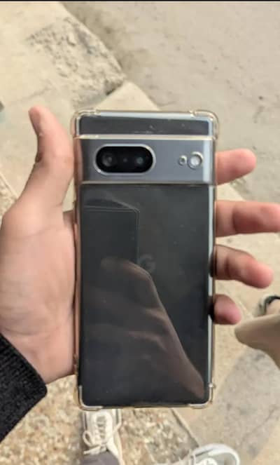 google pixel 7 water packed phone