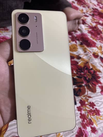 10/10 condition Original charger with box 2 month warranty card left