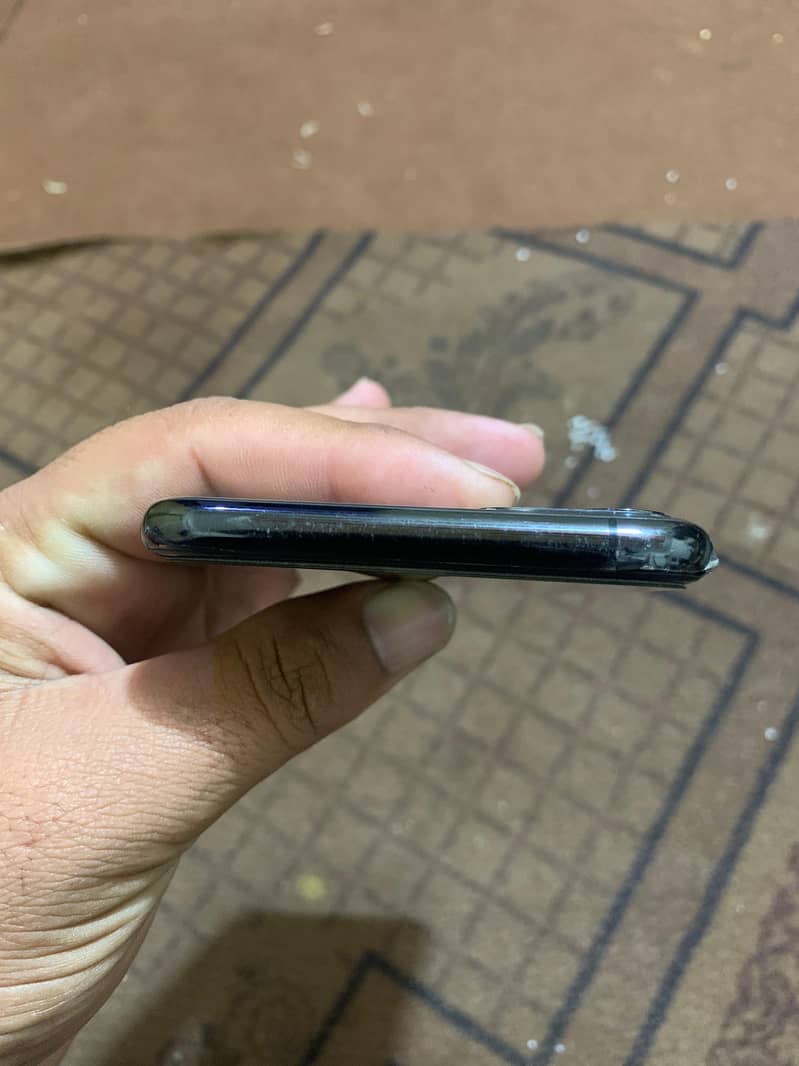 iPhone 11pro max 2