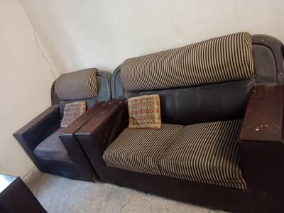 Sofa set for sale in brown colour