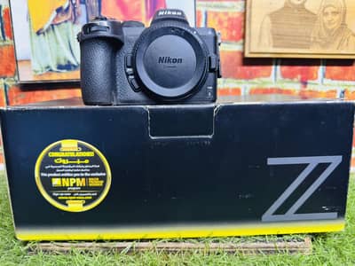 Nikon Z5 with Box and All accessories