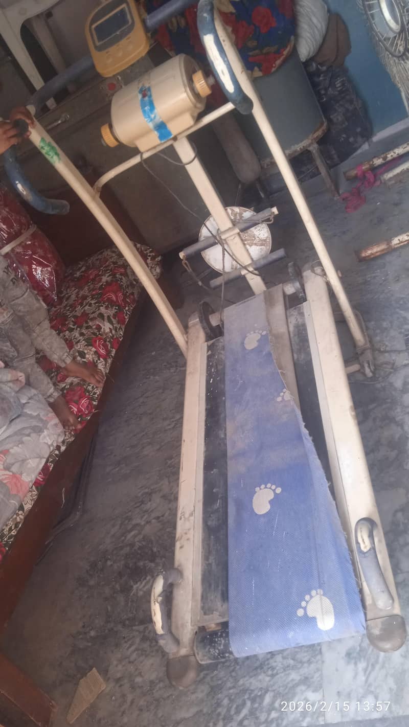 Treadmill Or Running Machine 1