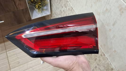 MG hs tail back light right side