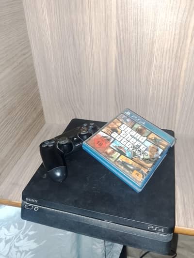 PS4 slim 1 controller and GTA 5