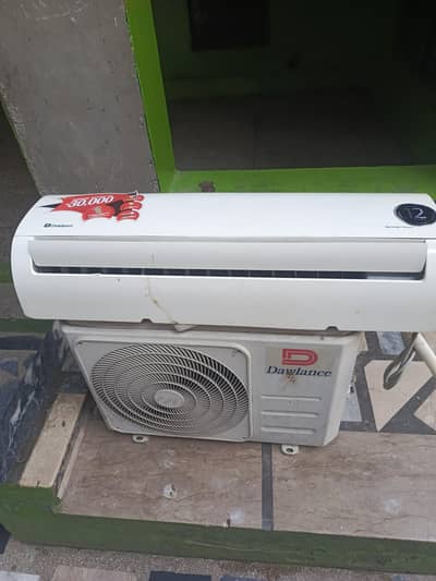 barnd new condition Dawlance DC inverter olny 4 month use  03124119863