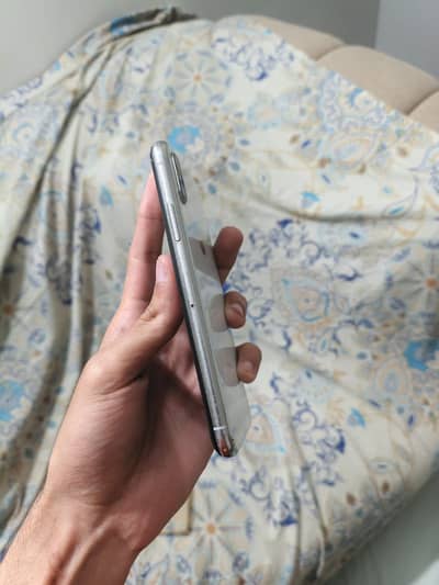 i phone x 64gb pta approved offlicel/ 03256570048