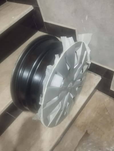 Toyota Yaris original Steel wheels & Wheels Cup