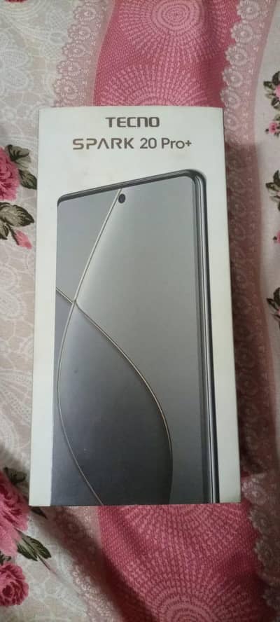 Tecno spark 20 pro plus