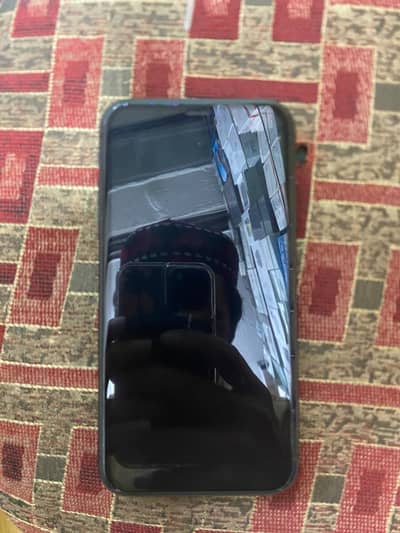 I phone 11 (64 GB) pta approved