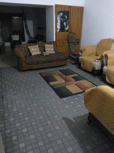 2nd Floor Corner 2 Bed D. D Flat Lift. Water. Gas Available