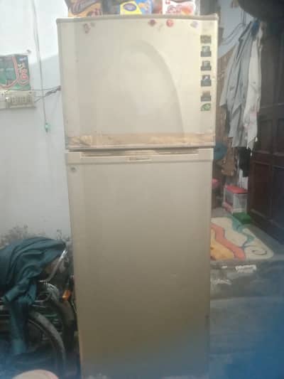 Used dawlance refrigerator for sale