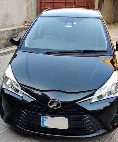 Toyota Vitz 1.0 F Safety Edition III