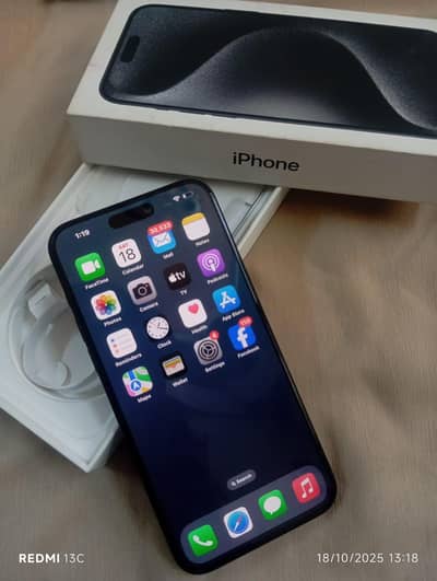 iPhone 15 Pro Max 256GB – Black Titanium (Factory Unlocked)