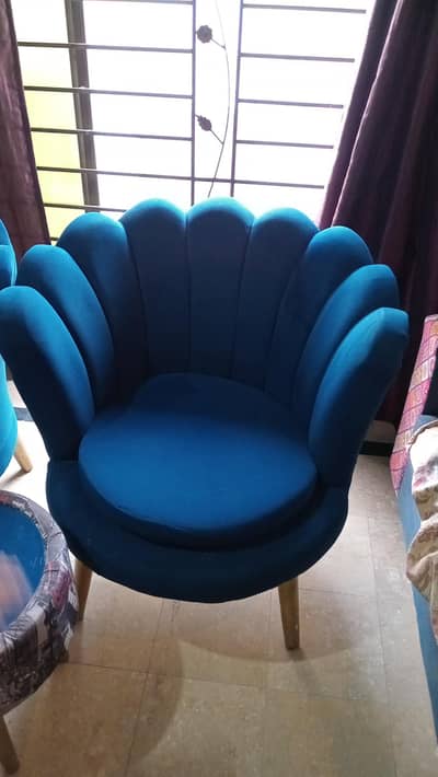 coffee chairs with Table