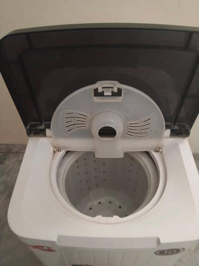 Dawlance single dryer in good condition