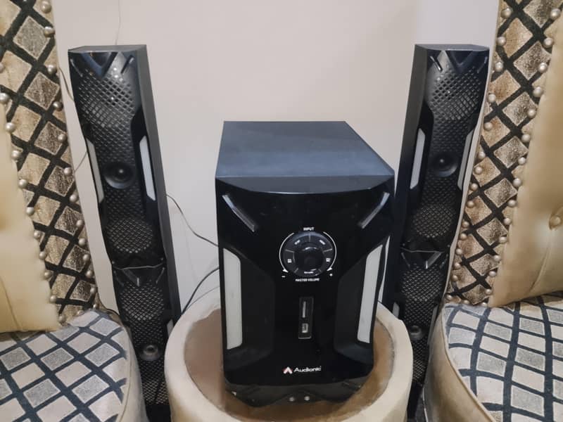 Audionic Speakers 1