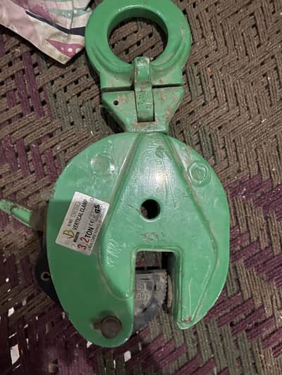 3.2 Ton Vertical Plate Lifting Clamp – Heavy Duty (Used
