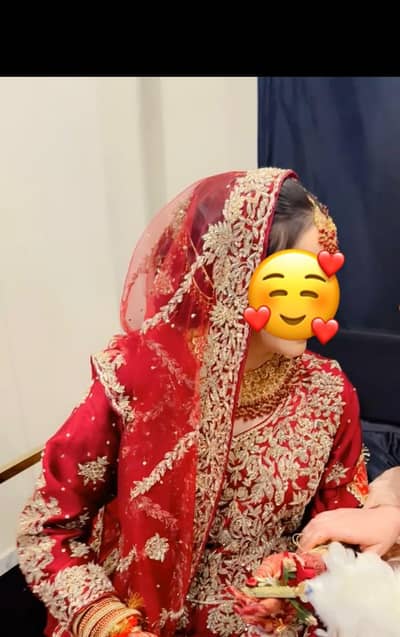 bridal dress 3 hours used