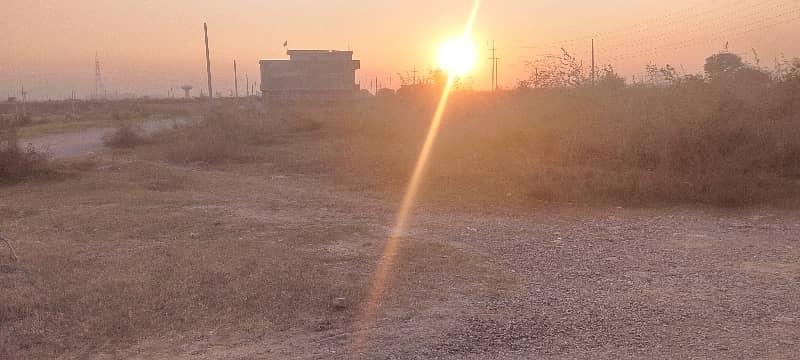 SERVICE ROAD CORNER PLOT 9