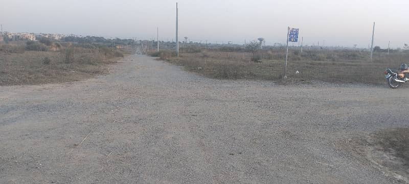 SERVICE ROAD CORNER PLOT 10