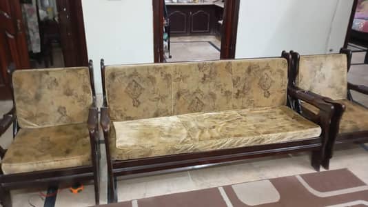 5-Seater Wooden Sofa Set for TV Lounge – Good Condition
