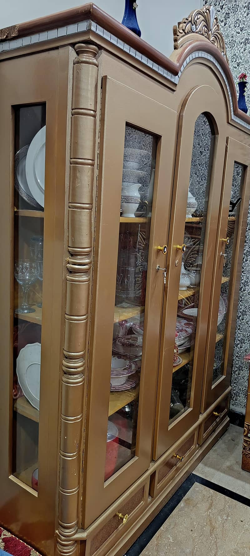 Bed with side table & Dressing & Showcase 4