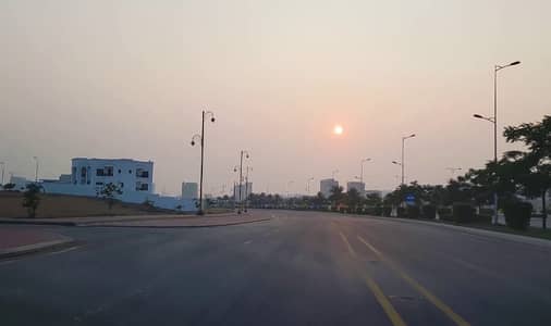 500sq yd Plot FOR SALE, at Main Jinnah Avenue, Facing ALI VILLA and Theme Park at Bahria Town Karachi Prime Location