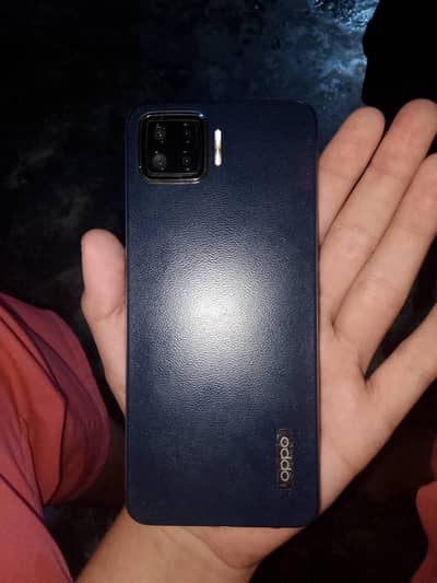 urgent sale oppo f17 8/256 neat condition hai