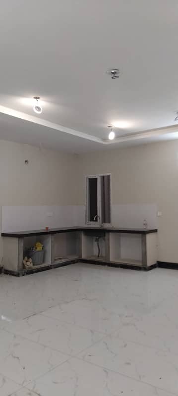 3 Bed Dd Brand New Ground Floor West Open Unit