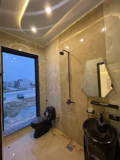 In Al-Kabir Town - Phase 2 House Sized 3 Marla For rent