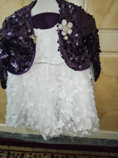 BABY GIRL DRESSES IN NEW CONDITION ONLY ONE TIME USED