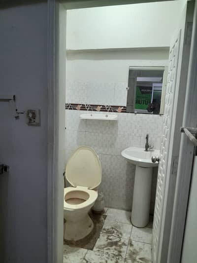 OFFICE FOR RENT IN BLOCK 13-B, GULSHAN.