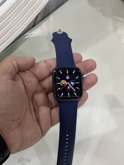 Apple Watch Series 5 44mm