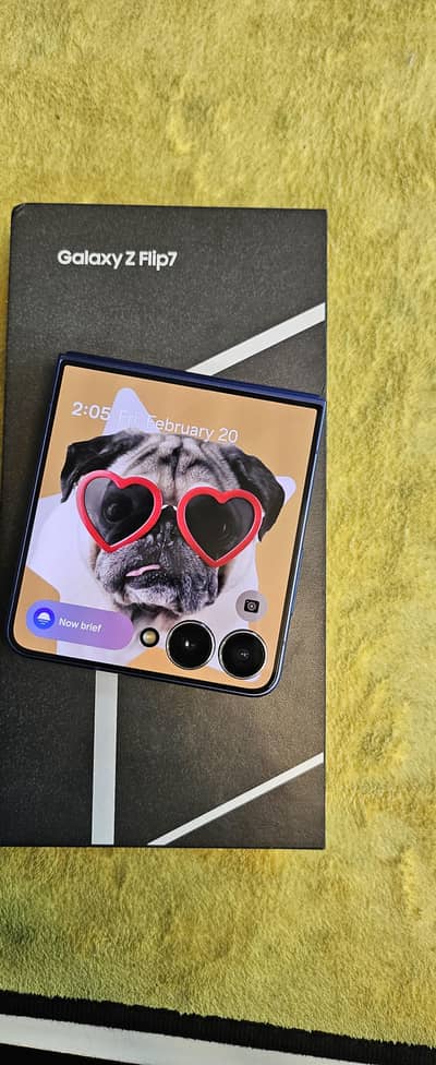 Z Flip 7 Non Pta 512 Gb Phone with Box
