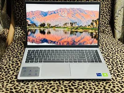 Dell Laptop Core i7 With 4Tb Graphic Card ( apple core i7 , i3 )