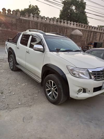 Toyota Hilux 2014