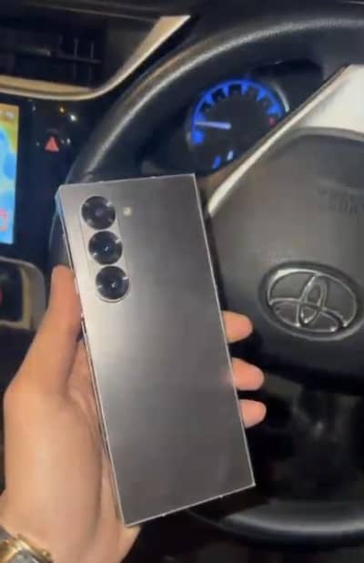 Z Fold 6 Storage 12 ram 256 GB