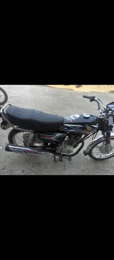 Honda 125 urgent sale krn202
