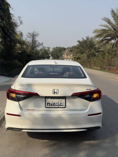 Honda civic oriel 2024 burgundy interior