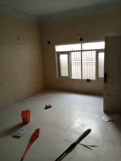 Rent 120 portion 2bed. d. d 2nd Alladin park k samne National cement society