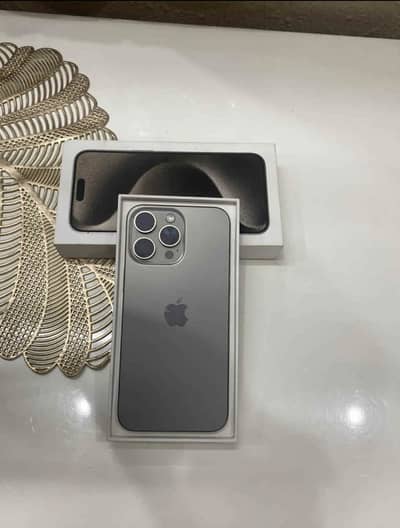 Iphone 15 pro max - 256 GB- Natural Titanium