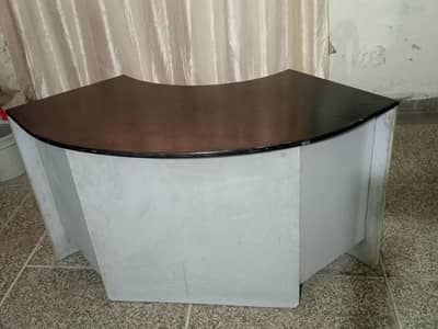Reception table