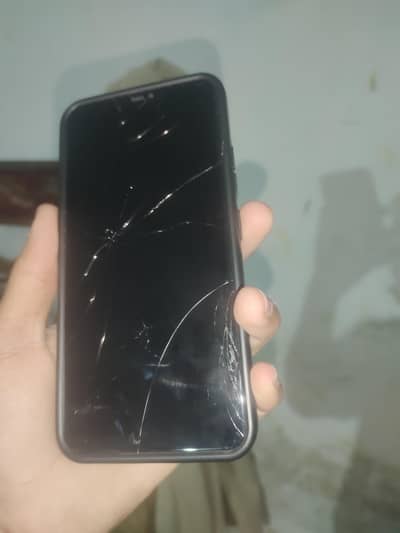 front glass break ha bas panel par dot ya nishan Kuch chi ha