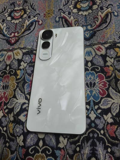Vivo y400